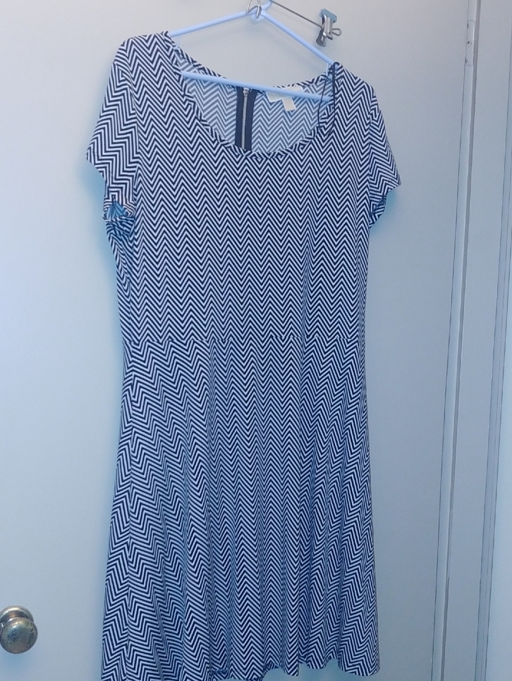 Michael Kors Navy and White Chevron Midi Dress with Short Sleeves